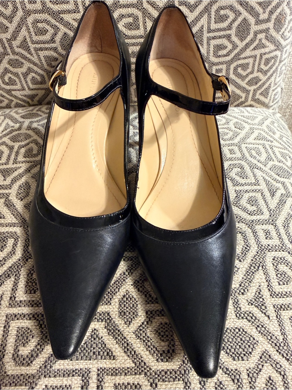 Ann Taylor Black Pointed Leather Pump Heels